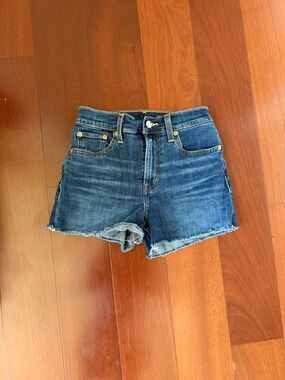 Levi’s Denim Shorts Size 25